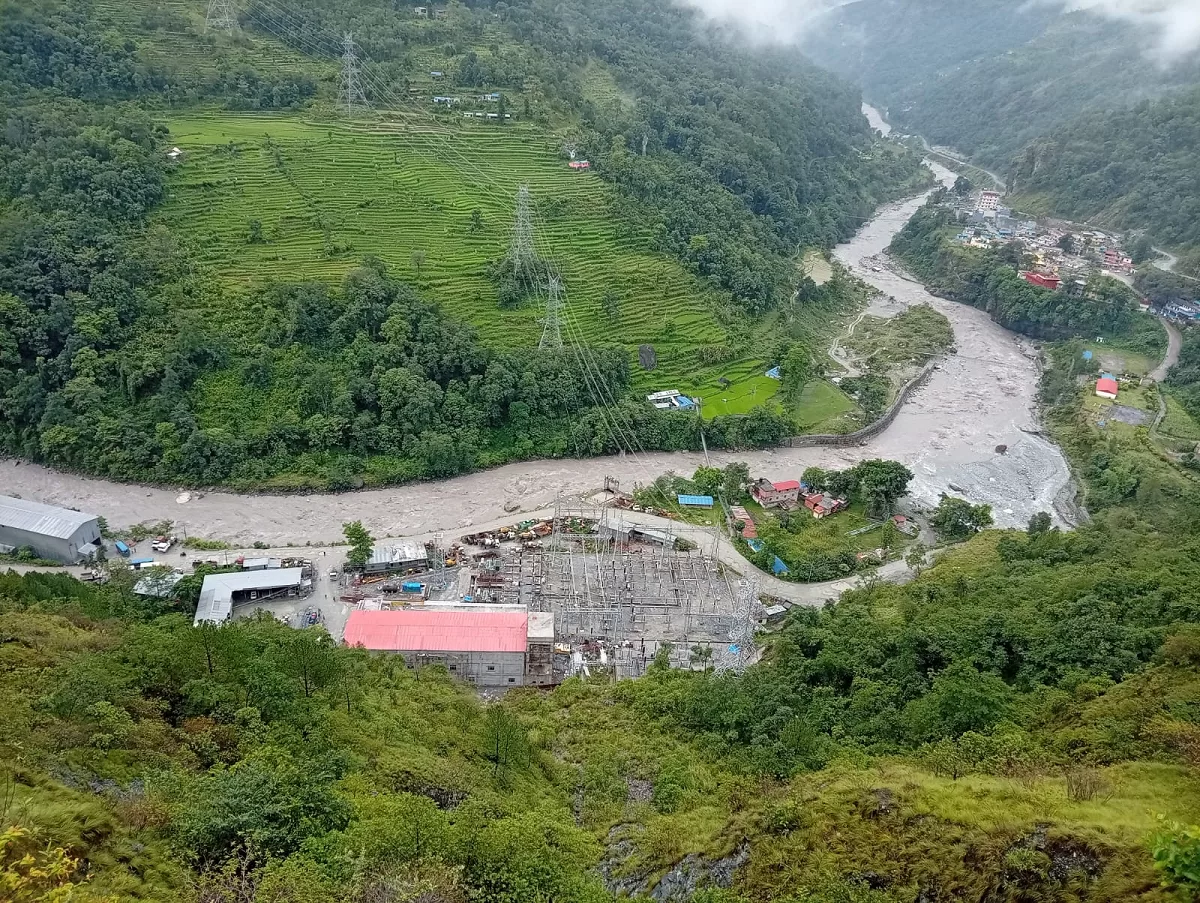 बाढी पहिरोले विद्युत् संरचनामा क्षति, पुनःस्थापनामा प्राधिकरणको टोली परिचालन